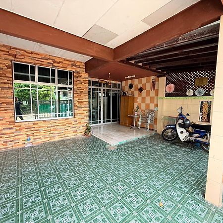 Wan Homestay Kulim Hi-Tech Utk Msliim Shj المظهر الخارجي الصورة